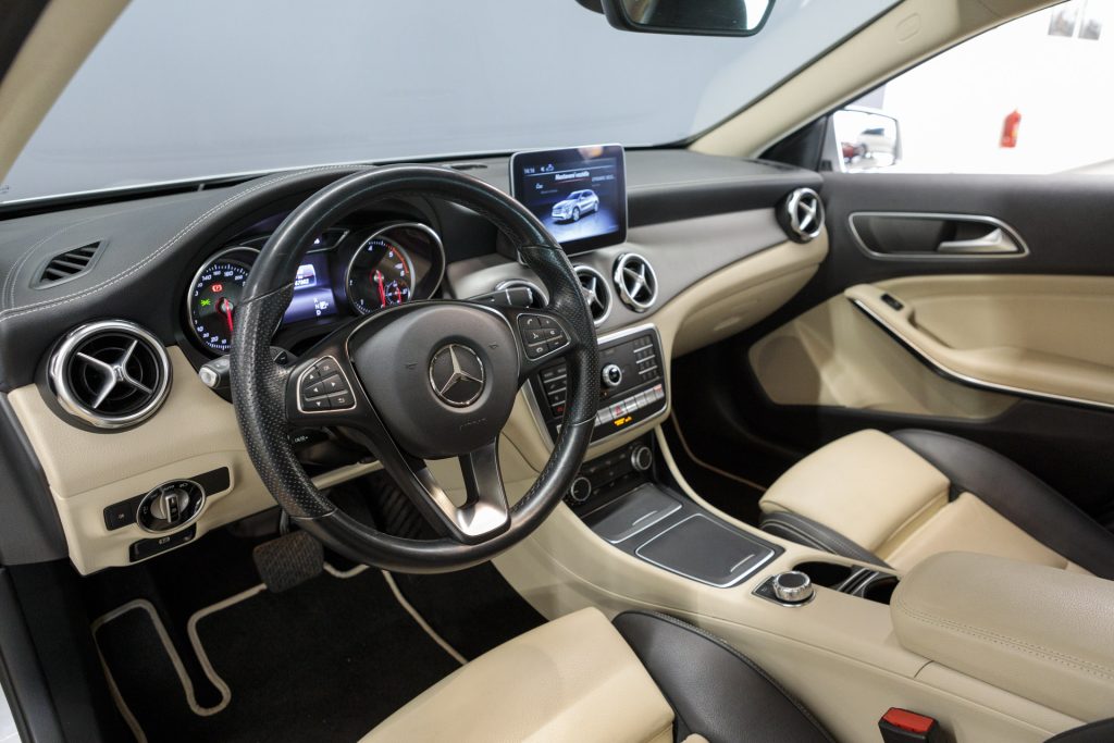 Mercedes-Benz GLA 200d 4MATIC