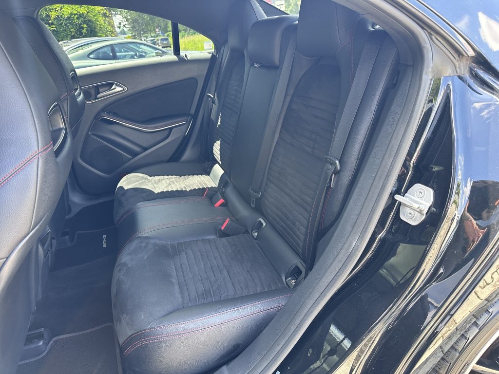 Mercedes-Benz CLA 180 kupé