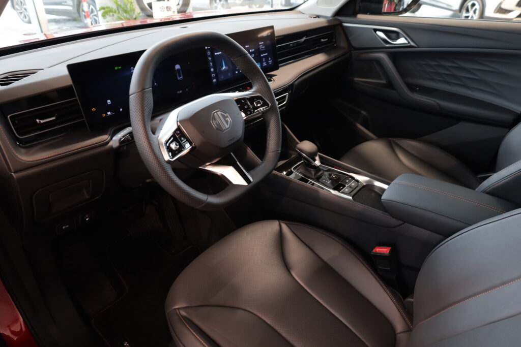 MG HS 1,5 T Exclusive AT (4246)