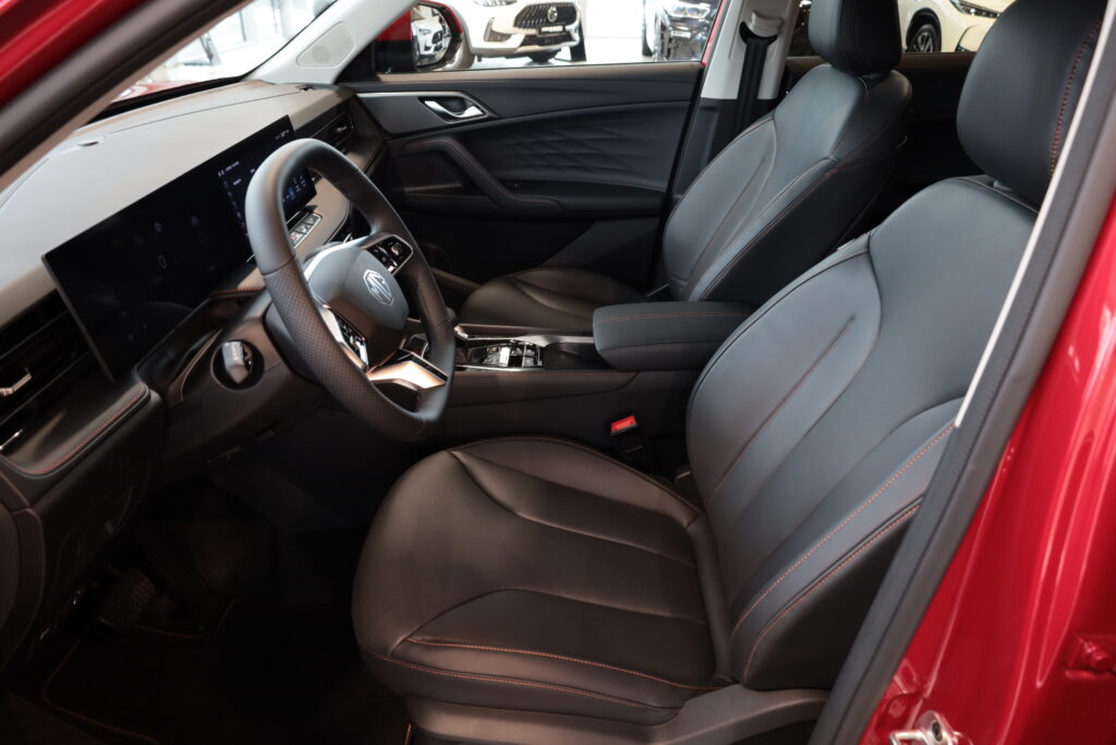 MG HS 1,5 T Exclusive AT (4246)