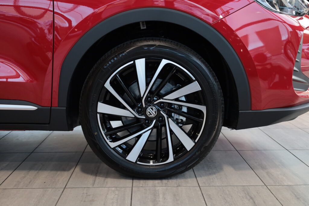 MG ZS Hybrid+ Exclusive (9079)