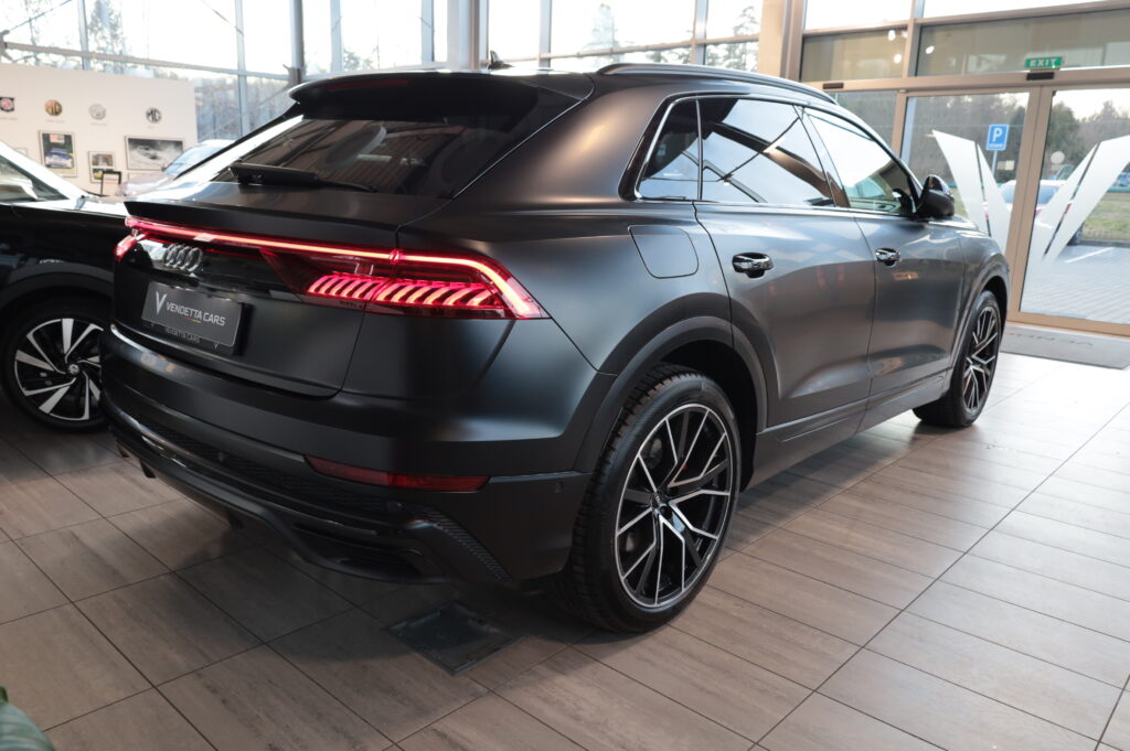 Audi Q8 50 TDI quattro S LINE