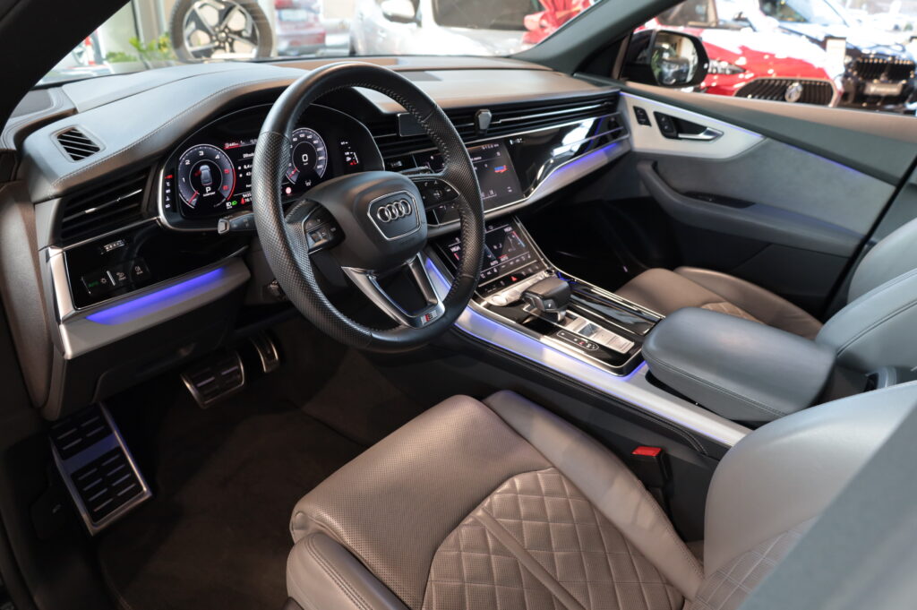 Audi Q8 50 TDI quattro S LINE