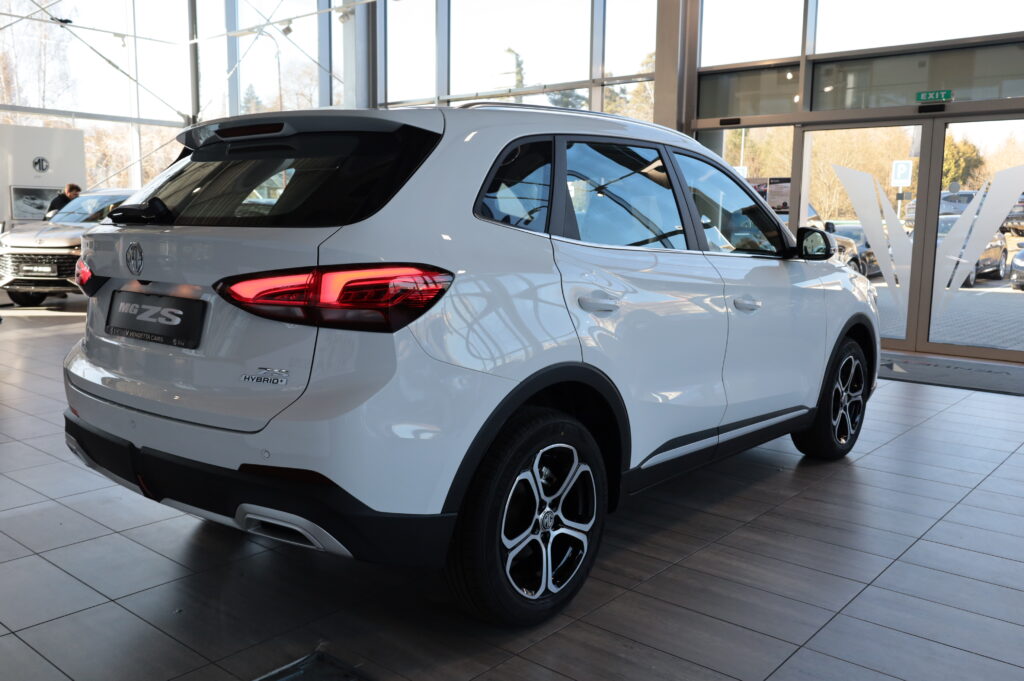 MG ZS Hybrid+ Emotion (7927)