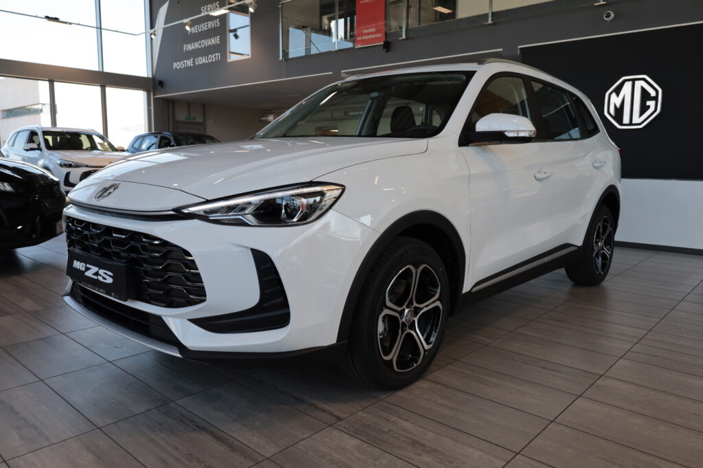 MG ZS Hybrid+ Emotion (7927)