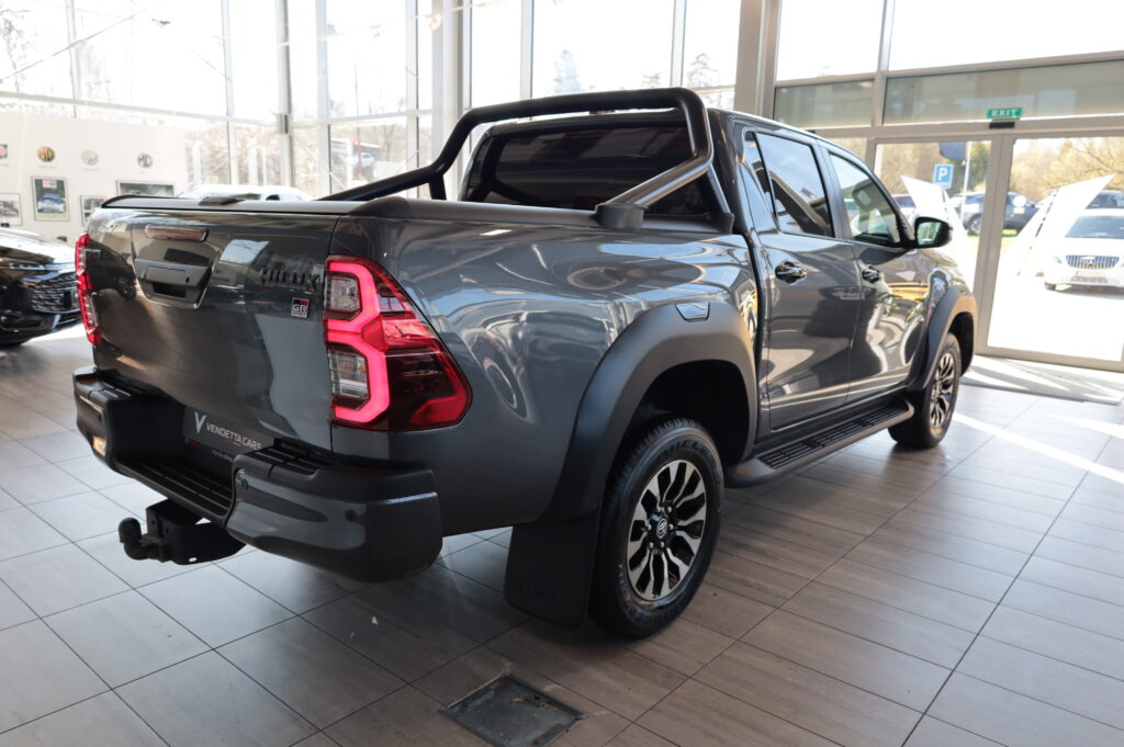 Toyota Hilux GR SPORT