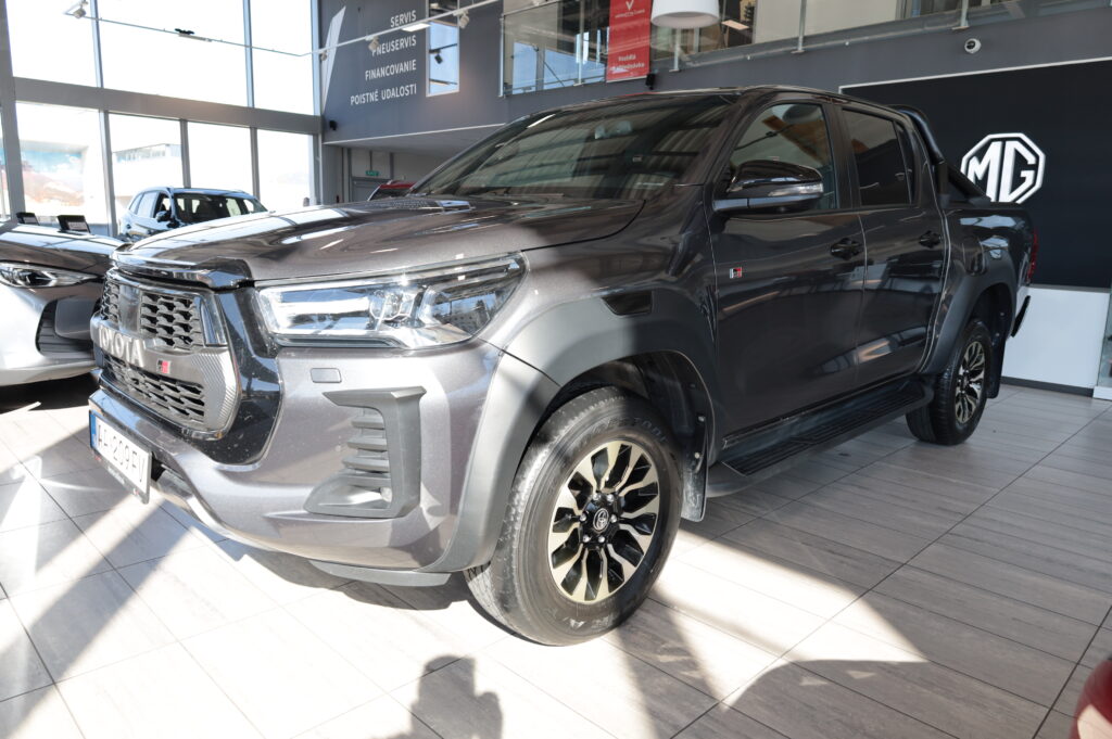 Toyota Hilux GR SPORT