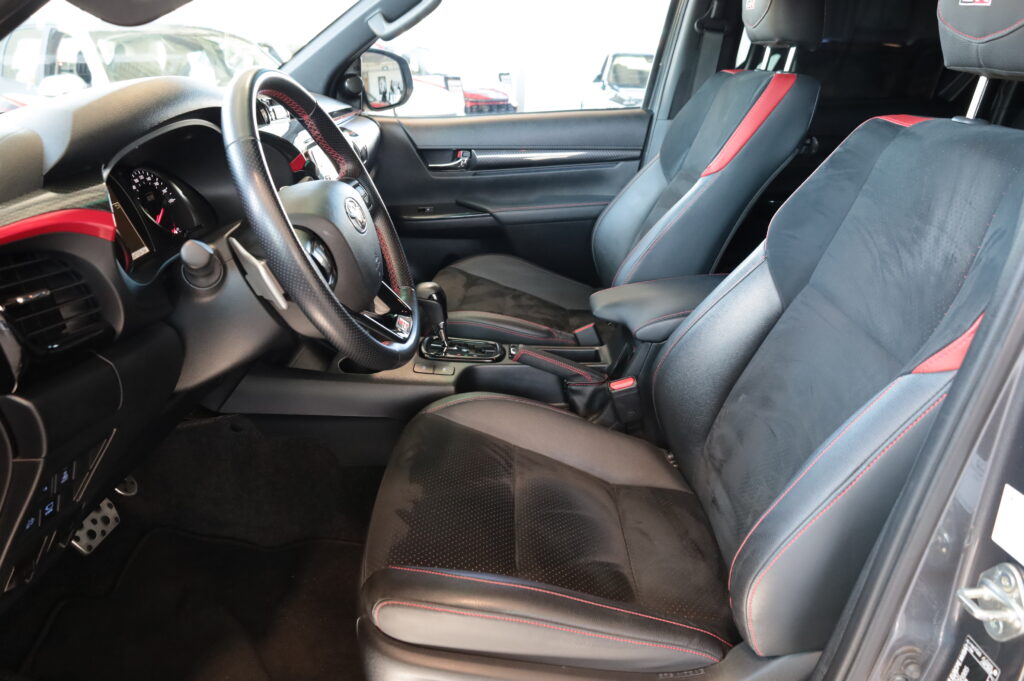 Toyota Hilux GR SPORT