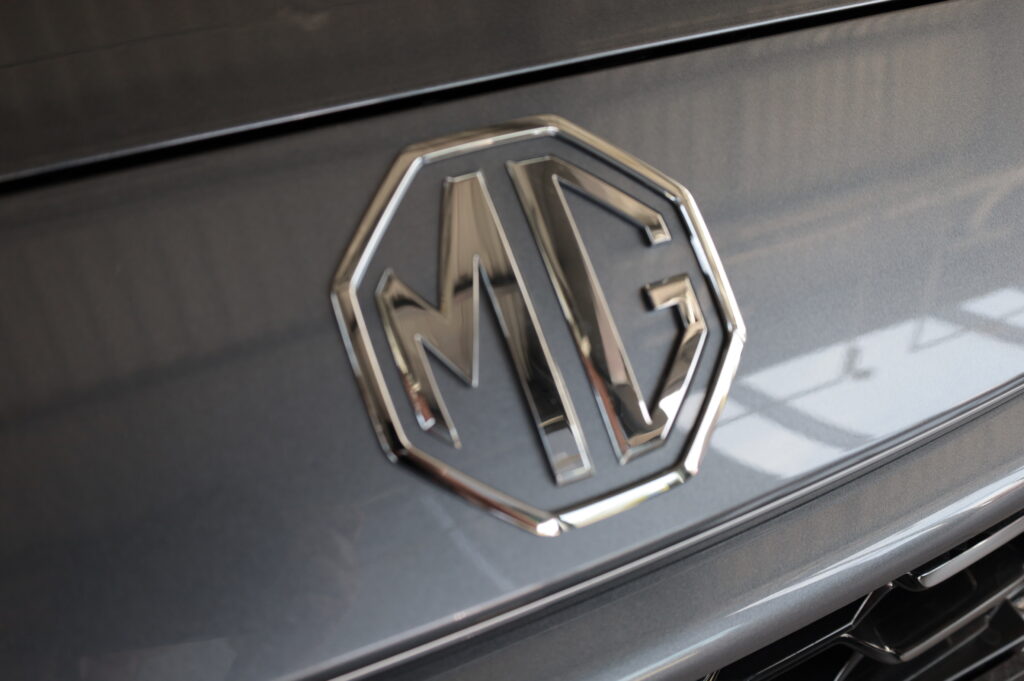 MG ZS Hybrid+ Emotion (9420)