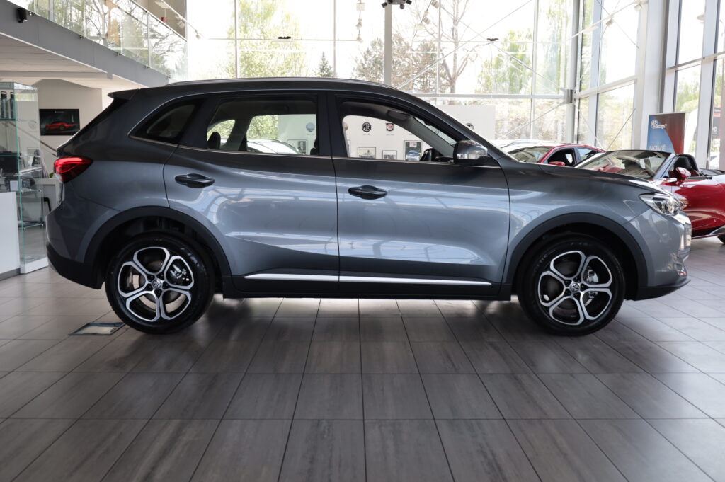 MG ZS Hybrid+ Emotion (9420)