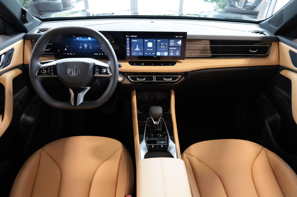 MG HS PHEV Exclusive (4766)