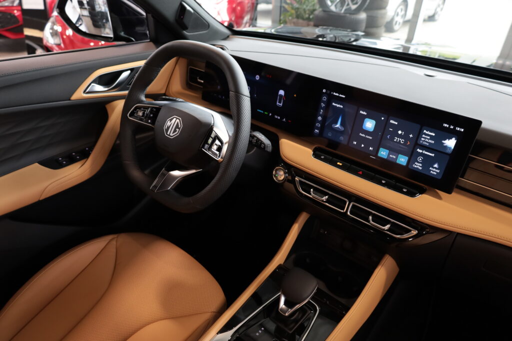 MG HS PHEV Exclusive (4766)