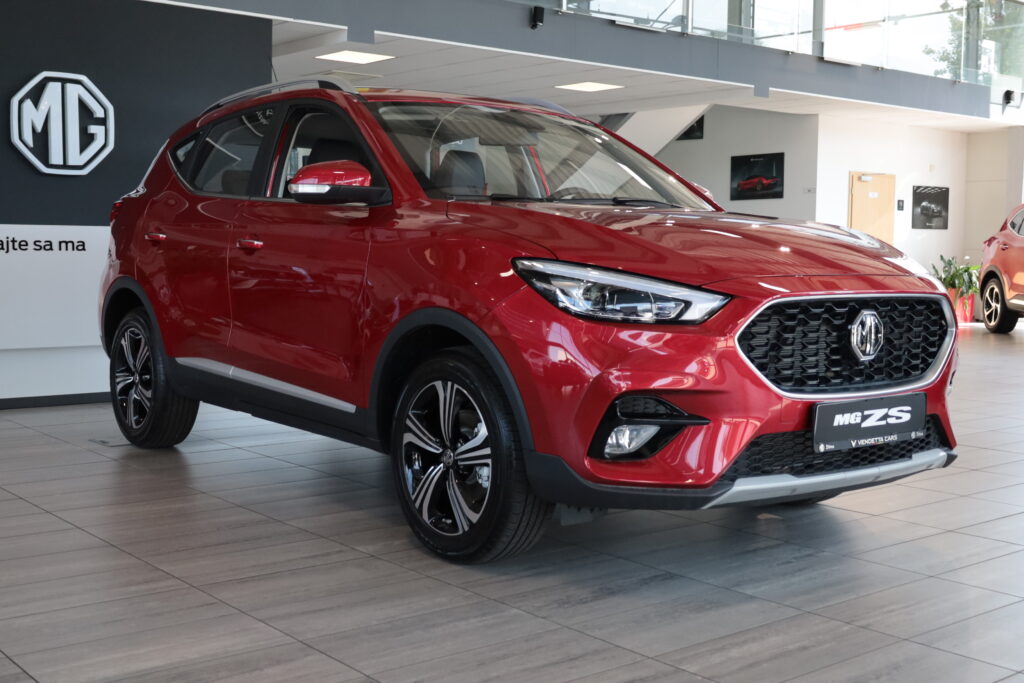 MG ZS GSR Emotion Plus červená