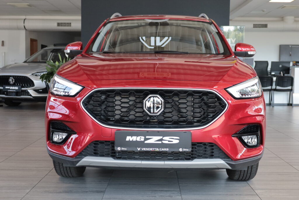 MG ZS GSR Emotion Plus červená
