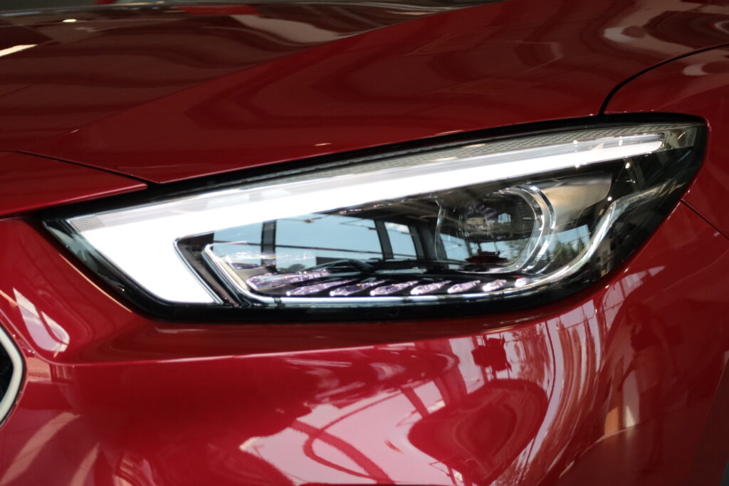 MG ZS GSR Emotion Plus červená