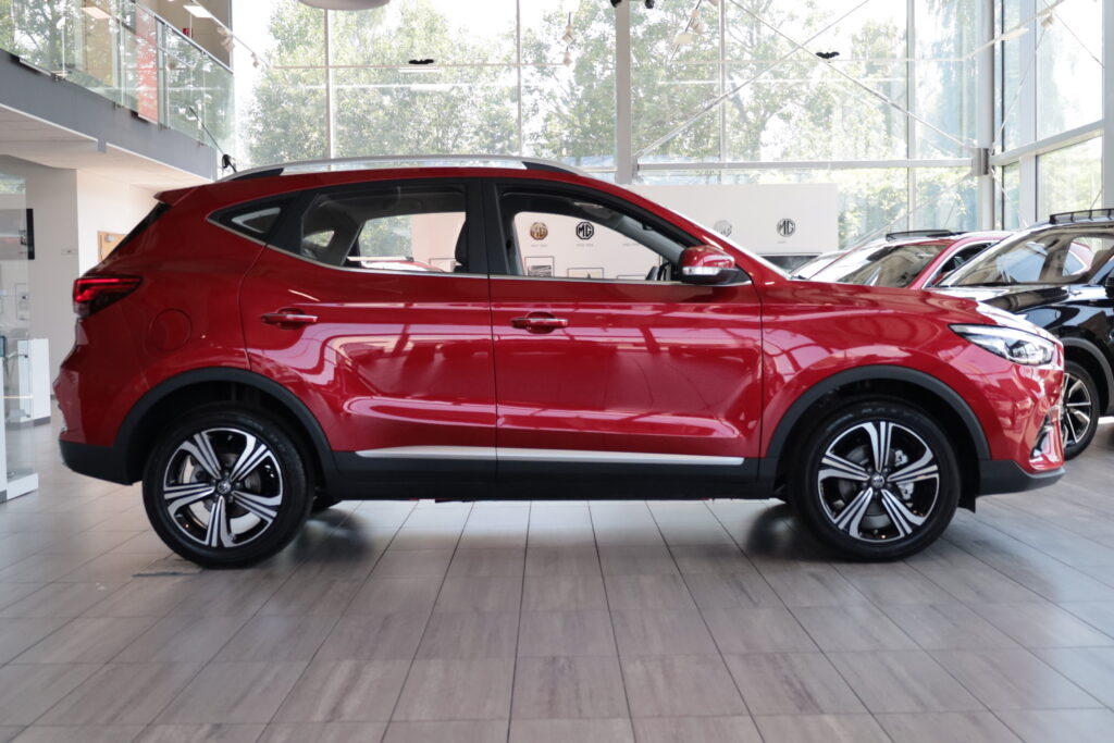 MG ZS GSR Emotion Plus červená