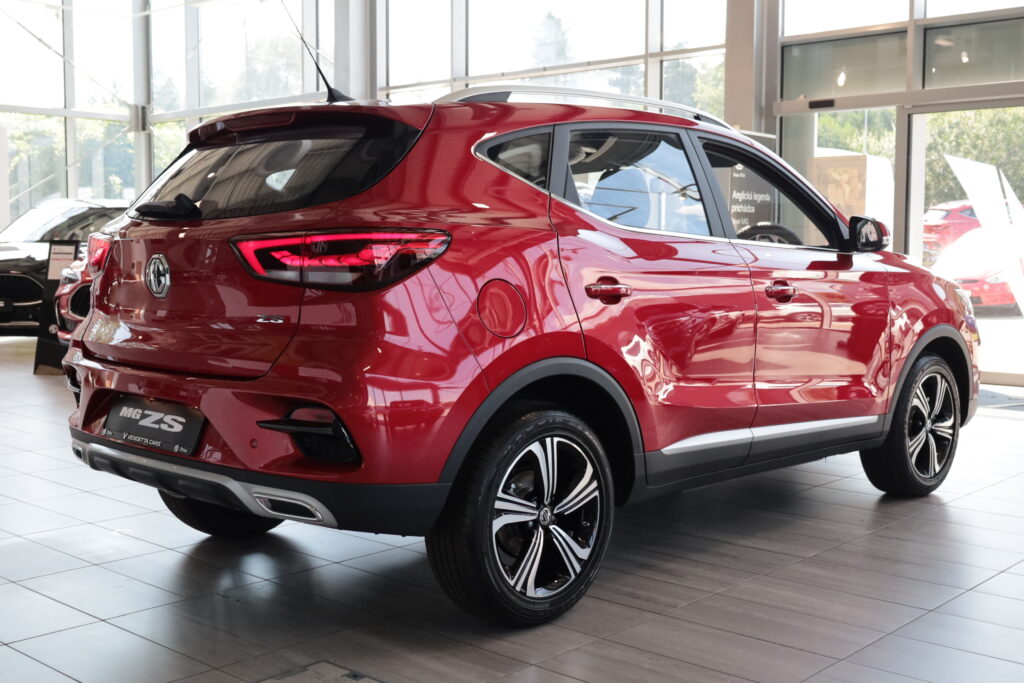 MG ZS GSR Emotion Plus červená