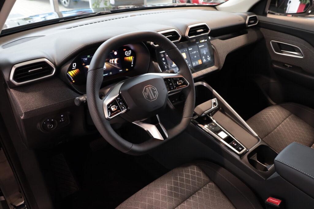 MG ZS Hybrid+ Emotion (5248)