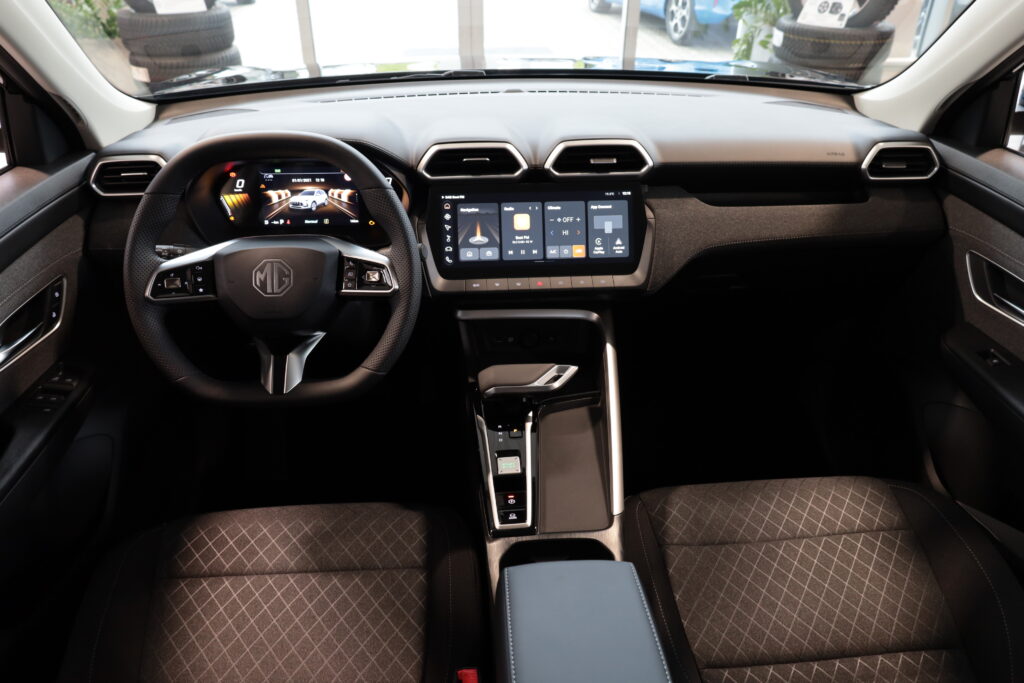 MG ZS Hybrid+ Emotion (5248)