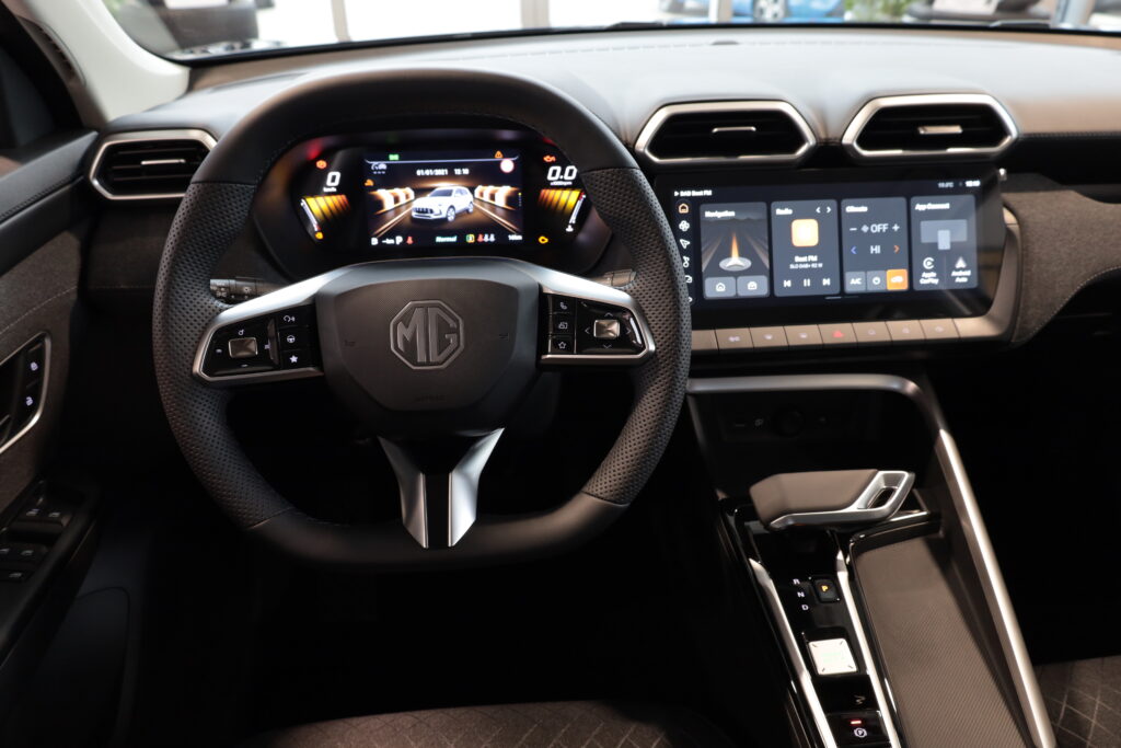 MG ZS Hybrid+ Emotion (5248)