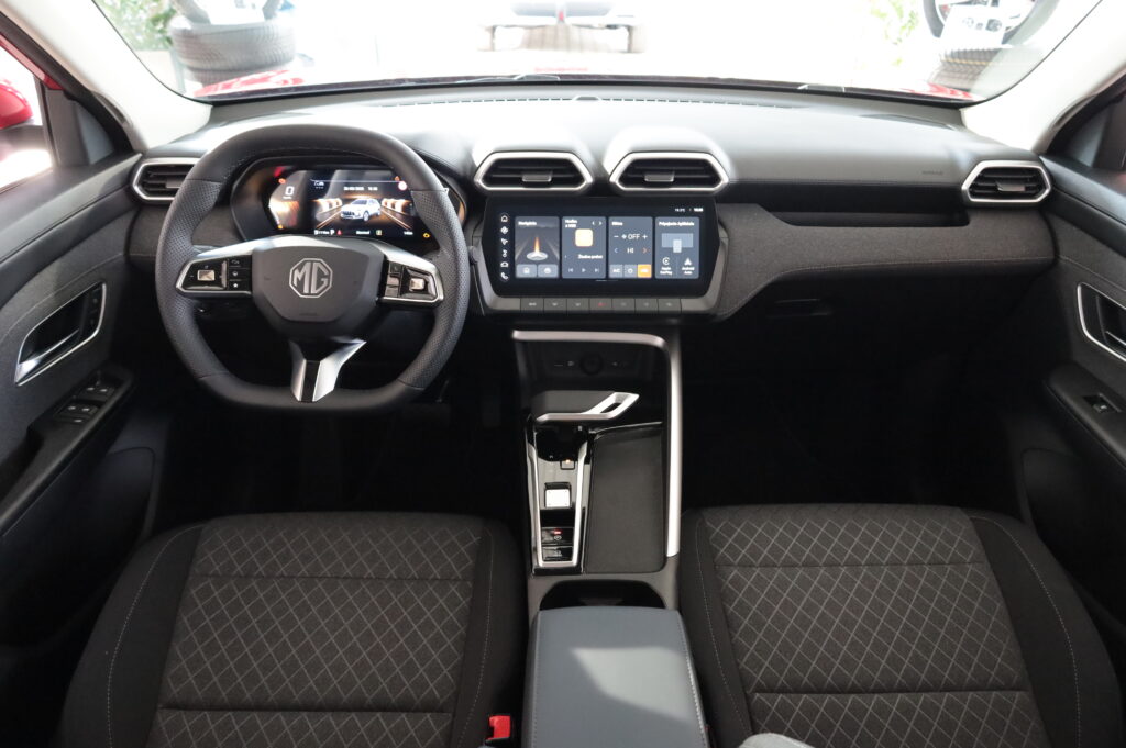 MG ZS Hybrid+ Emotion (8259)