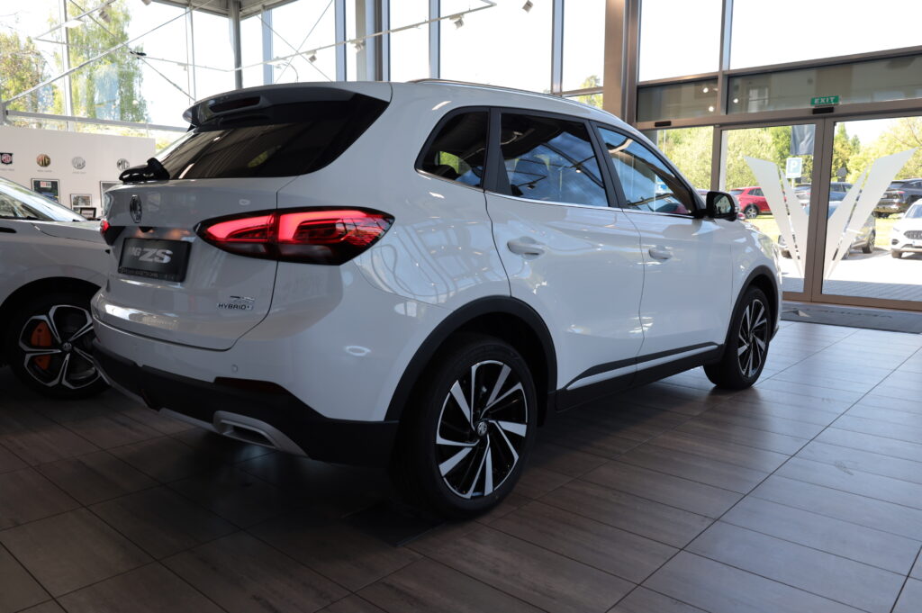 MG ZS Hybrid+ Exclusive (7980)