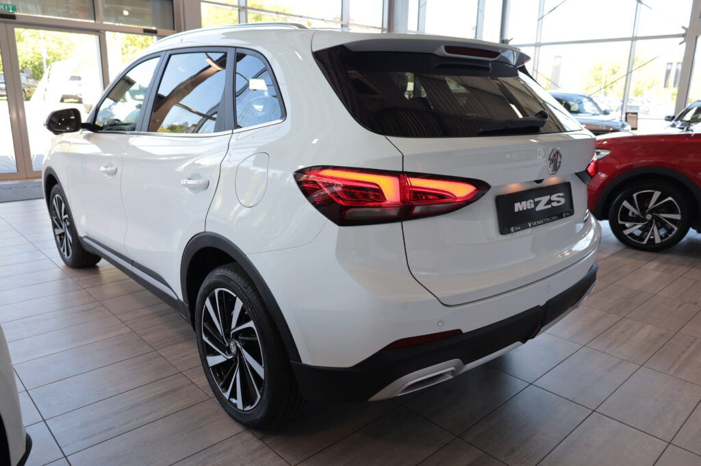 MG ZS Hybrid+ Exclusive (7980)