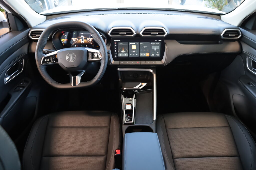 MG ZS Hybrid+ Exclusive (7980)