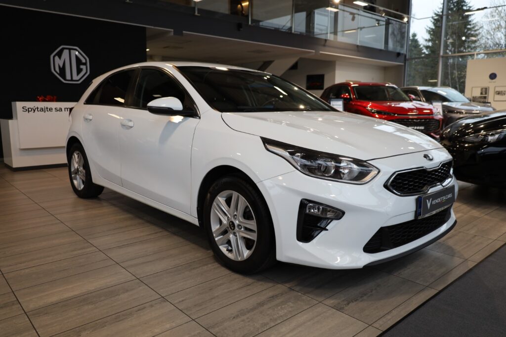 KIA Ceed 1,6 (NAFTA+HEV) MT6 (5916)