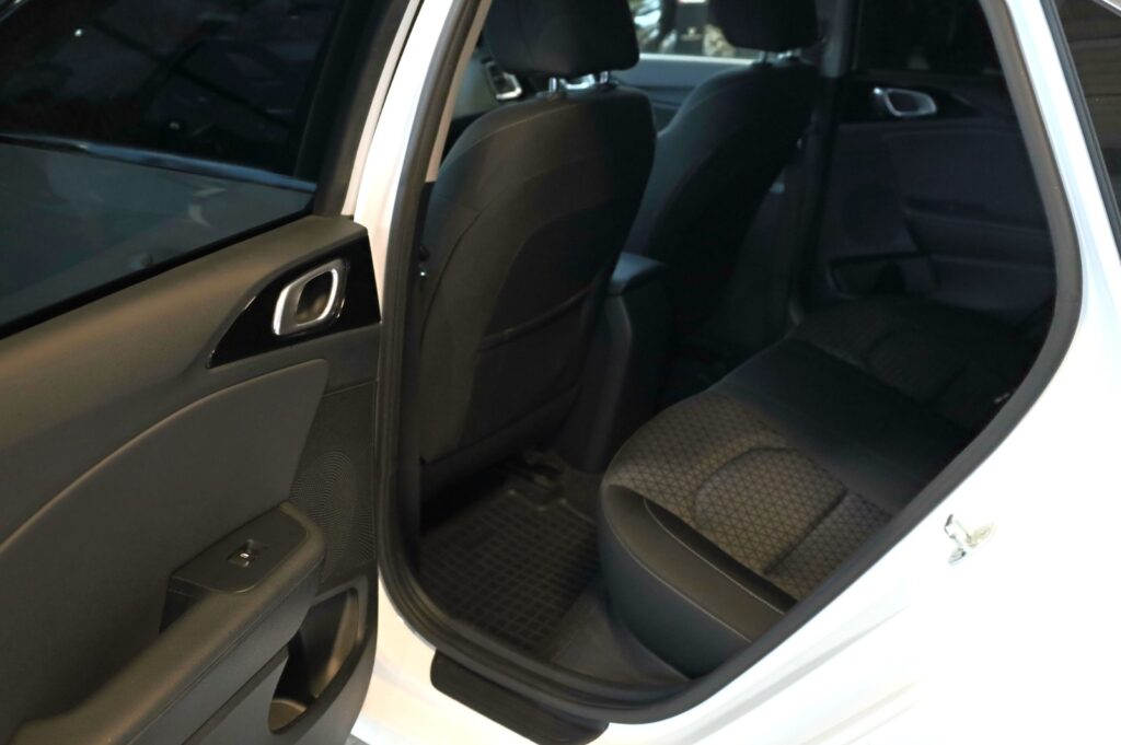 KIA Ceed 1,6 (NAFTA+HEV) MT6 (5916)