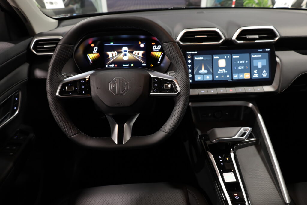 MG ZS Hybrid+ Exclusive (7476)