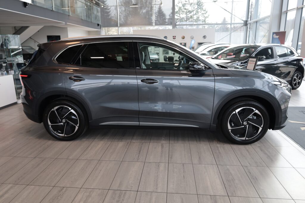 MG S5 EV Exclusive LR (6708)