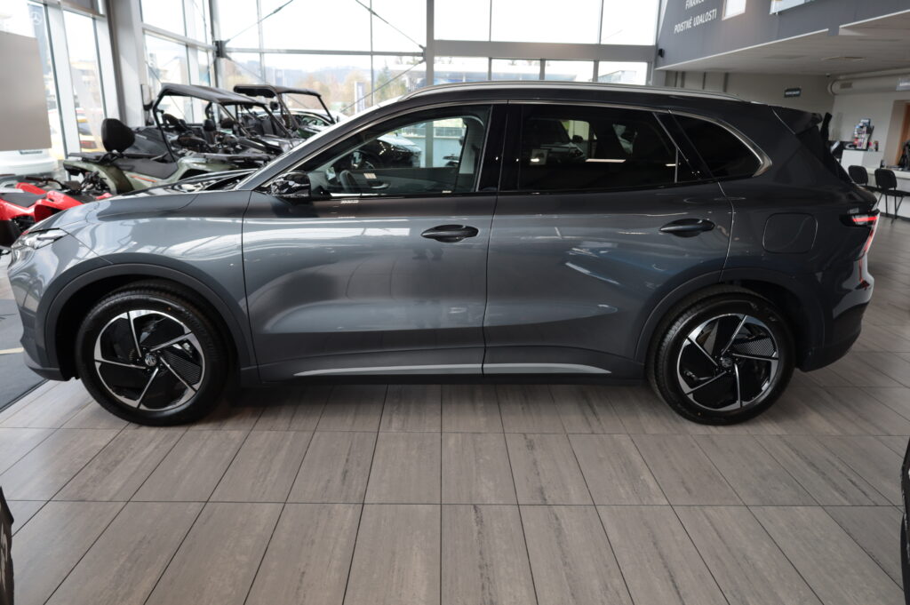 MG S5 EV Exclusive LR (6708)