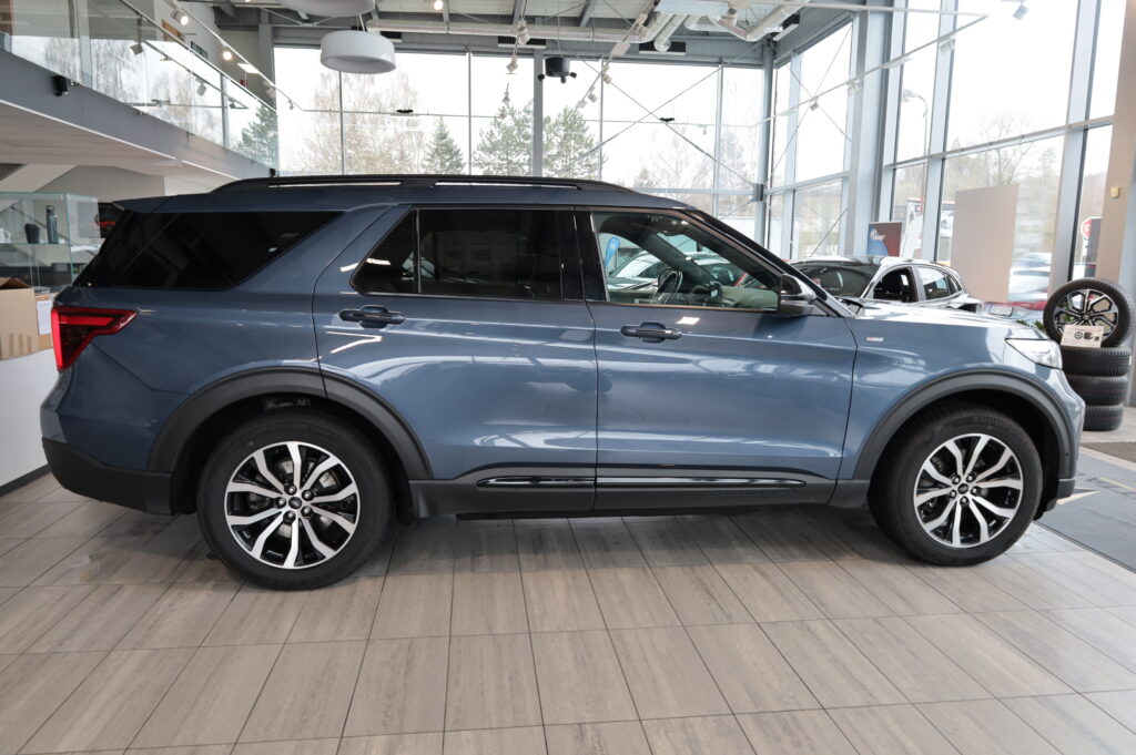 FORD Explorer ST Line 3,0 Benzín + PHEV