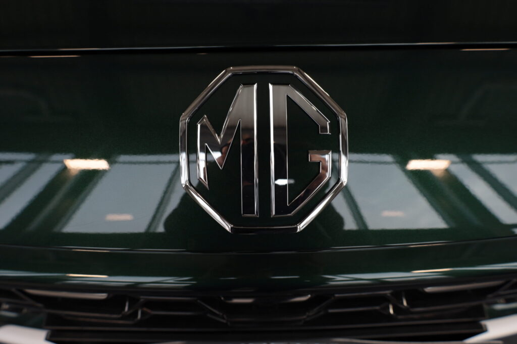 MG ZS Hybrid+ Emotion (3040)