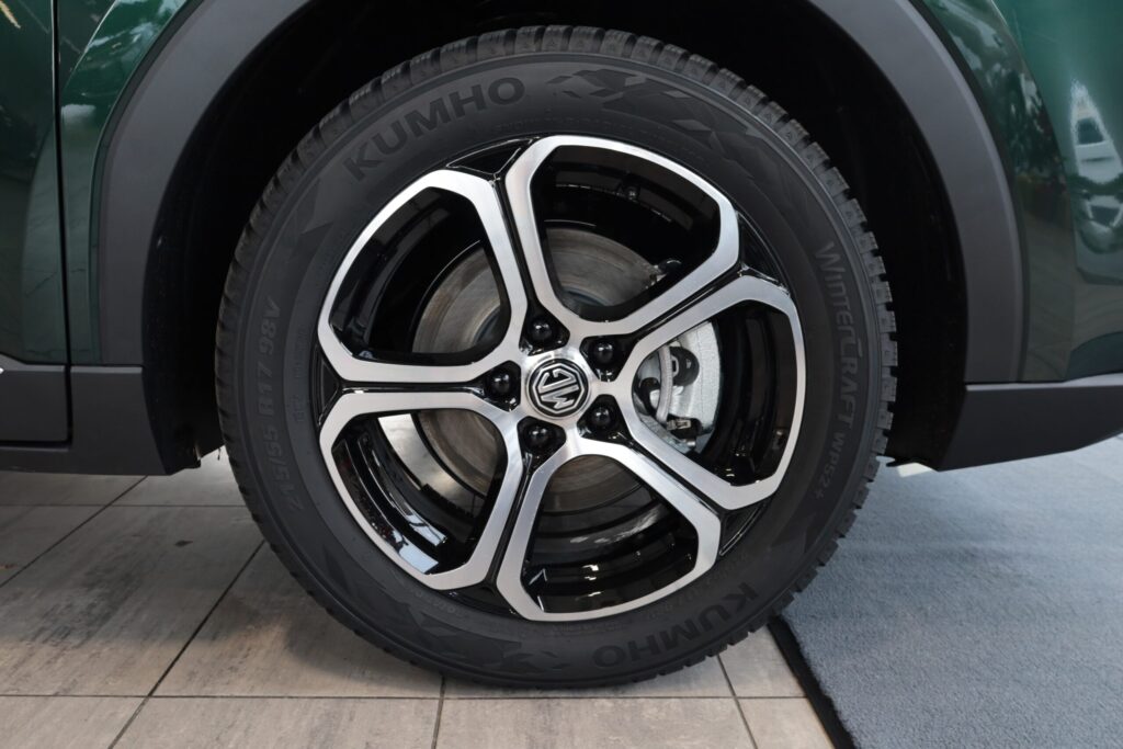 MG ZS Hybrid+ Emotion (3040)