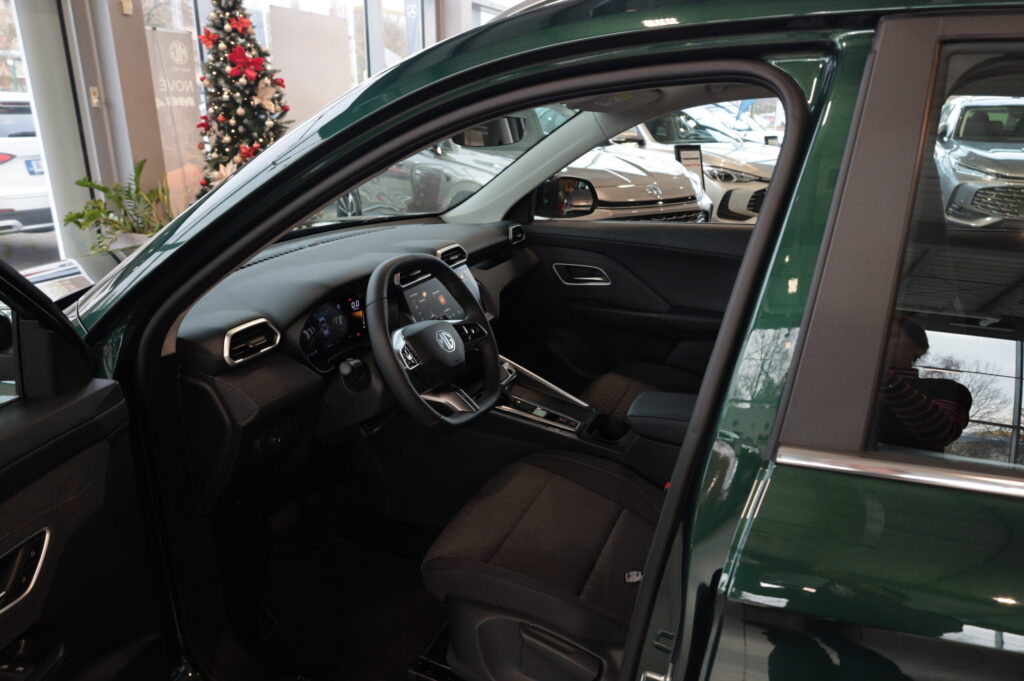 MG ZS Hybrid+ Emotion (3040)