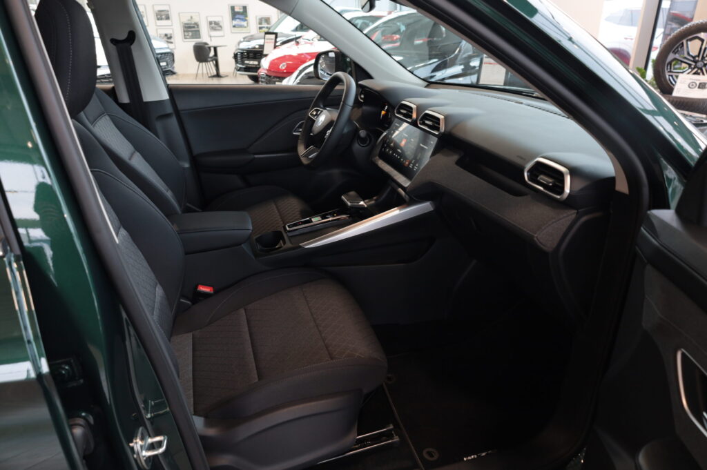 MG ZS Hybrid+ Emotion (3040)