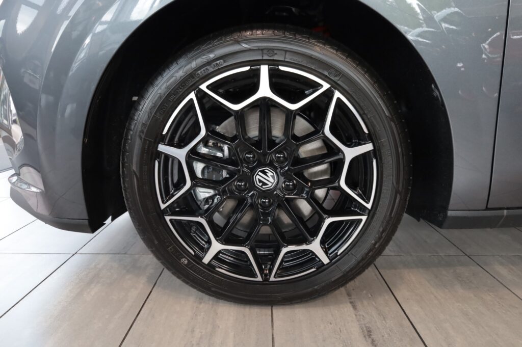 MG 4 Urban EV Premium (4623)