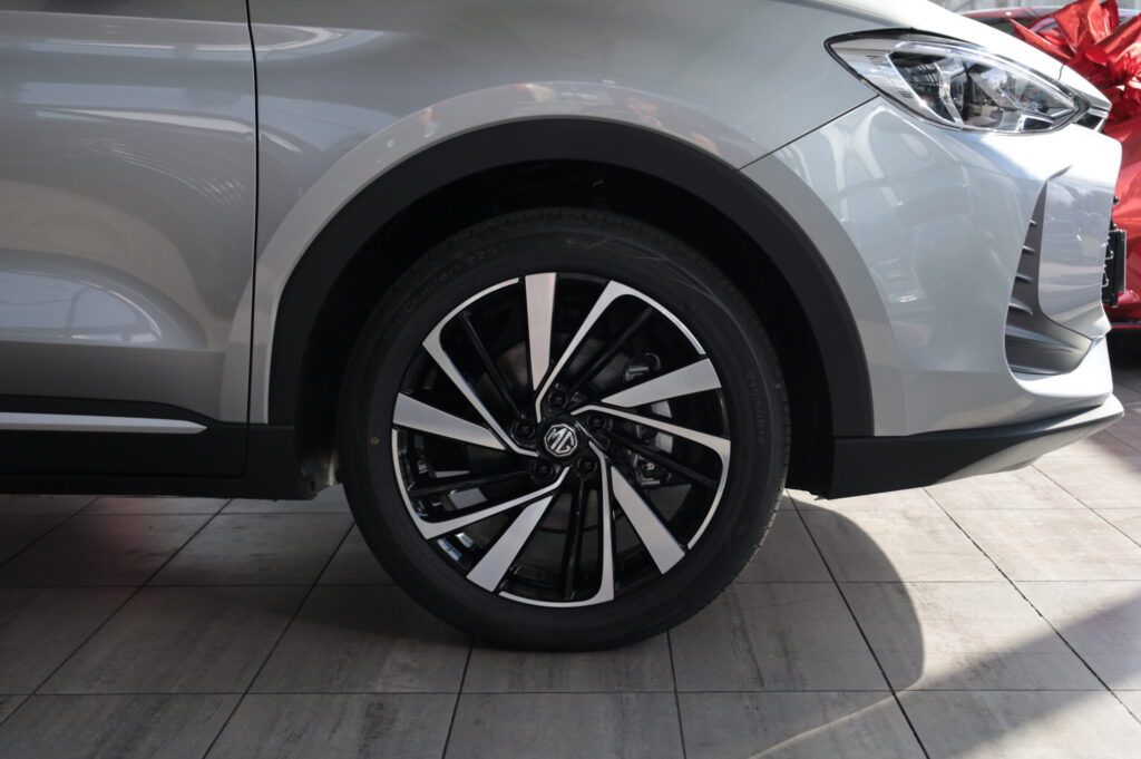 MG ZS Hybrid+ Exclusive (5137)